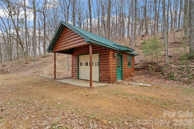 462 Little Mountain Road, Bakersville, NC 28705