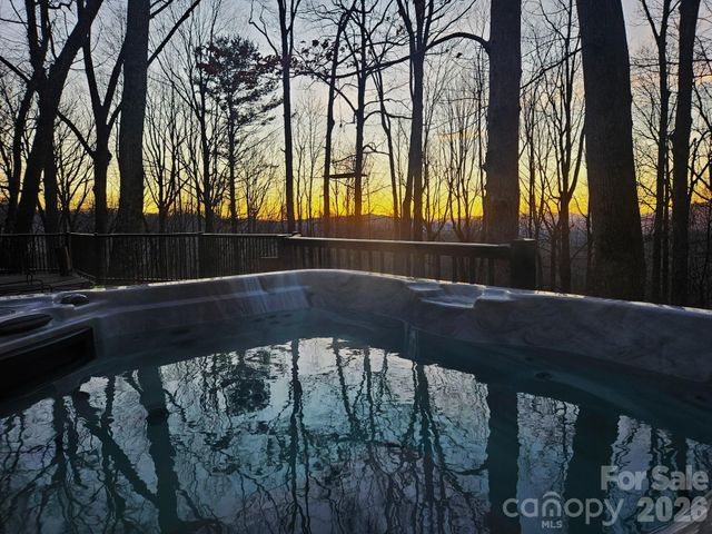 462 Little Mountain Road, Bakersville, NC 28705