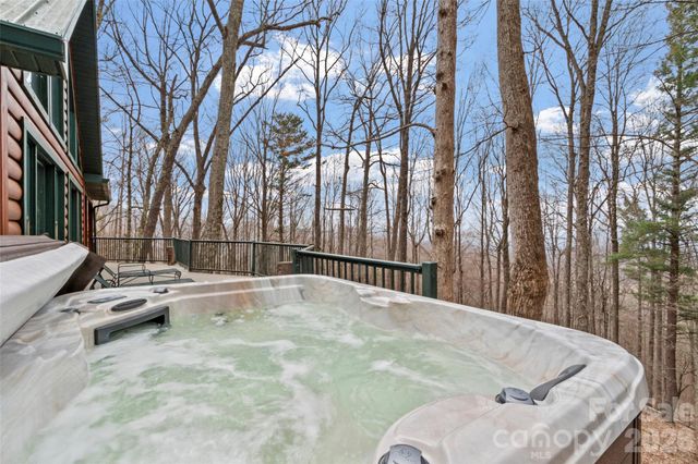 462 Little Mountain Road, Bakersville, NC 28705
