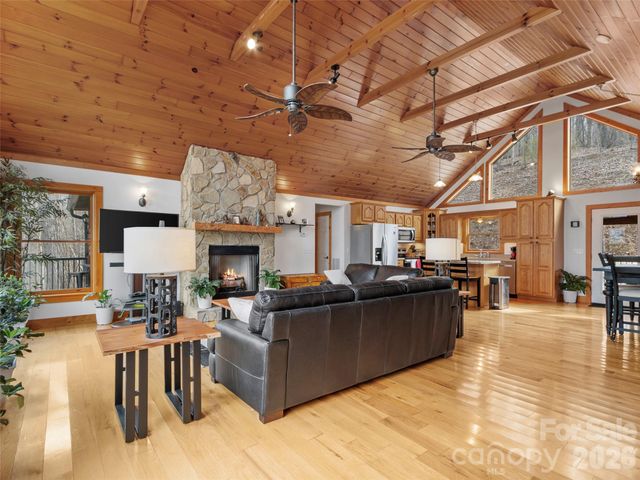 462 Little Mountain Road, Bakersville, NC 28705