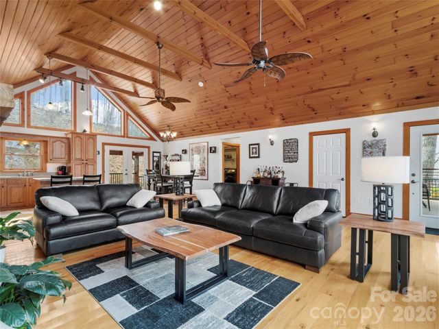 462 Little Mountain Road, Bakersville, NC 28705