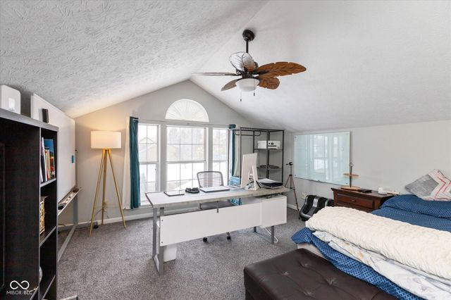 1042 Scarlet Oak Lane, Mooresville, IN 46158