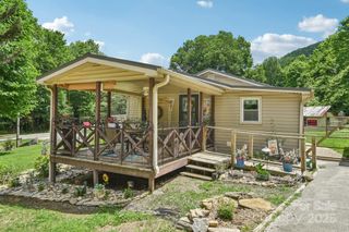 19 Lockman Road, Maggie Valley, NC 28751