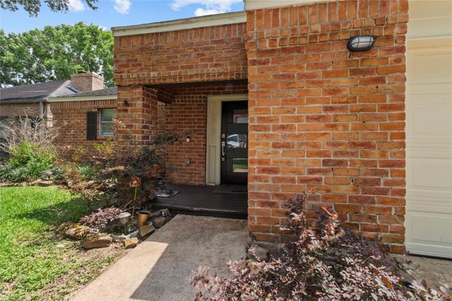 12919 Avenida Vaquero Street, Houston, TX 77077
