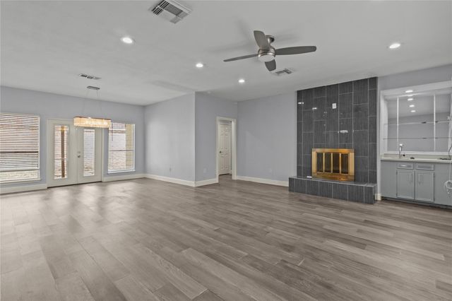 12919 Avenida Vaquero Street, Houston, TX 77077