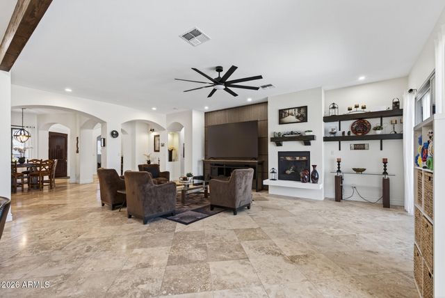 3012 W SOUTH MOUNTAIN Avenue, Laveen, AZ 85339