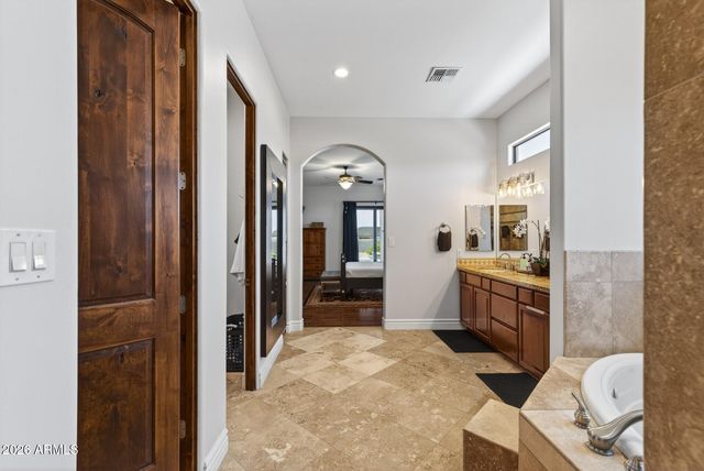 3012 W SOUTH MOUNTAIN Avenue, Laveen, AZ 85339