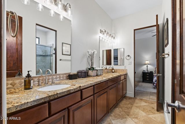 3012 W SOUTH MOUNTAIN Avenue, Laveen, AZ 85339