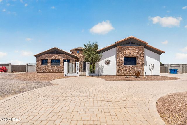 3012 W SOUTH MOUNTAIN Avenue, Laveen, AZ 85339