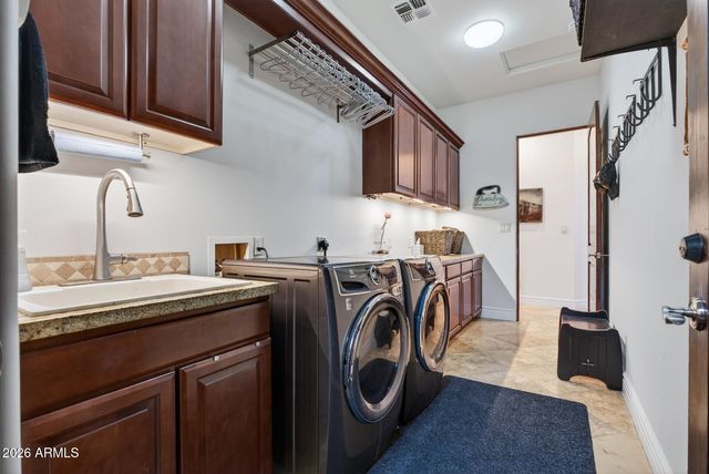 3012 W SOUTH MOUNTAIN Avenue, Laveen, AZ 85339