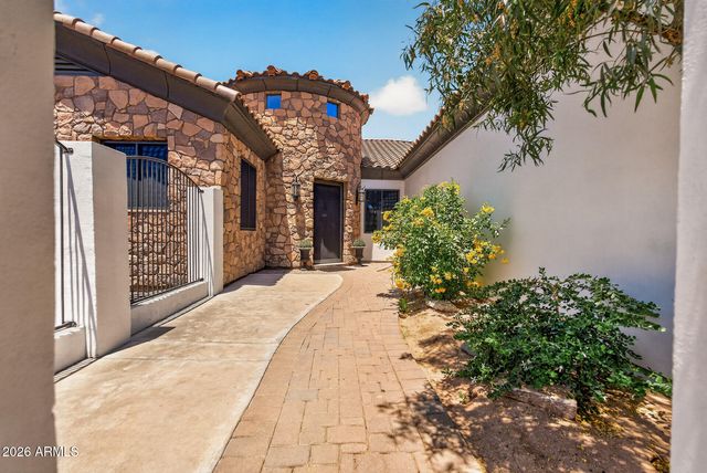 3012 W SOUTH MOUNTAIN Avenue, Laveen, AZ 85339