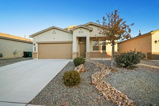 2107 Solitaire Street NE, Rio Rancho, NM 87144
