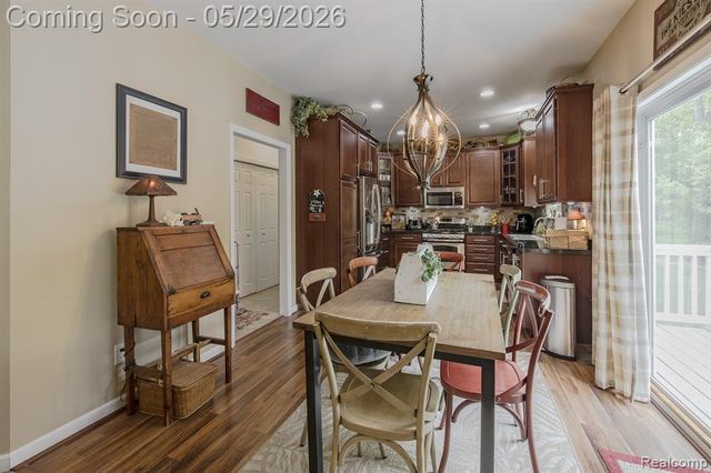 2740 Diane Marie Court, Waterford, MI 48329