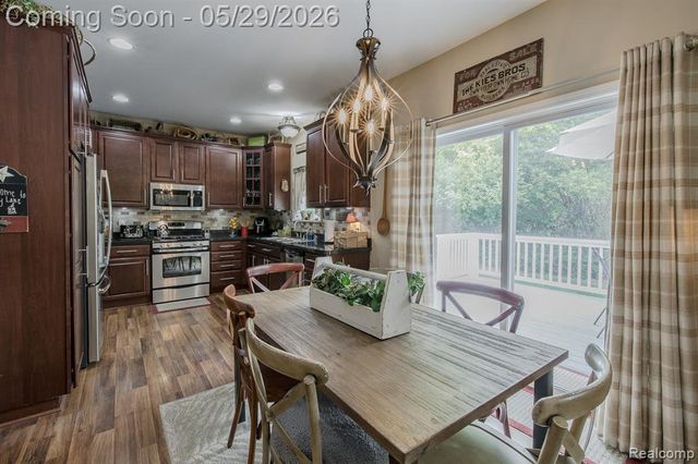 2740 Diane Marie Court, Waterford, MI 48329