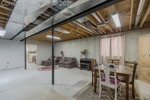2740 Diane Marie Court, Waterford, MI 48329