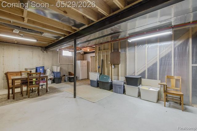 2740 Diane Marie Court, Waterford, MI 48329