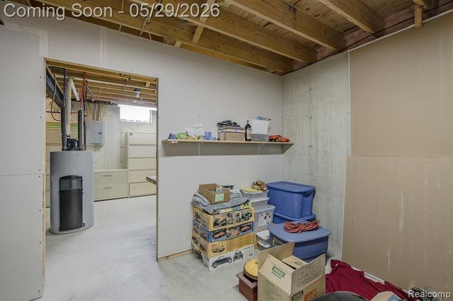 2740 Diane Marie Court, Waterford, MI 48329