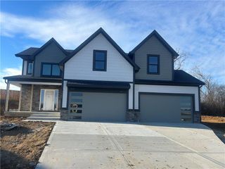 32810 E Perry Road, Grain Valley, MO 64029