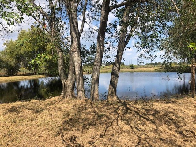 10910 Highway 36, Needville, TX 77461