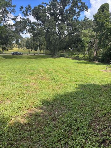 4619 E LAKE AVENUE, Tampa, FL 33610