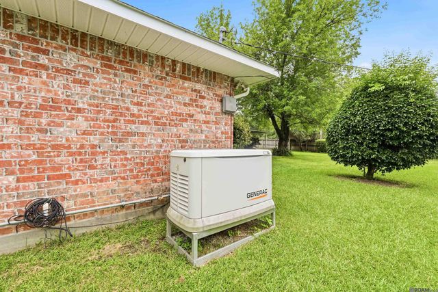 31830 Myers Rd, Denham Springs, LA 70726