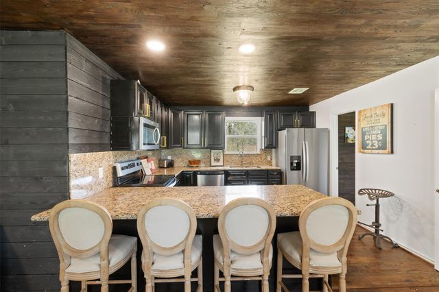 2407 E State Highway 159, Fayetteville, TX 78940