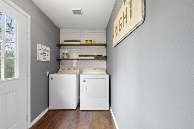 2407 E State Highway 159, Fayetteville, TX 78940