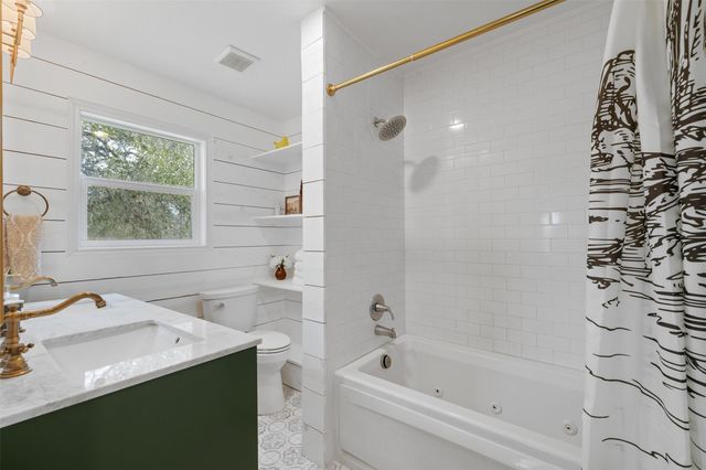 2407 E State Highway 159, Fayetteville, TX 78940