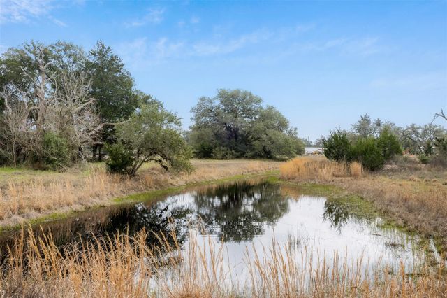 2407 E State Highway 159, Fayetteville, TX 78940