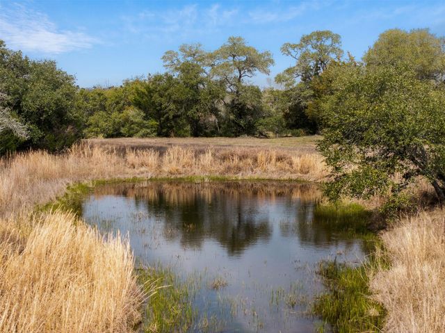 2407 E State Highway 159, Fayetteville, TX 78940