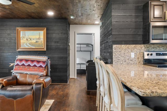 2407 E State Highway 159, Fayetteville, TX 78940