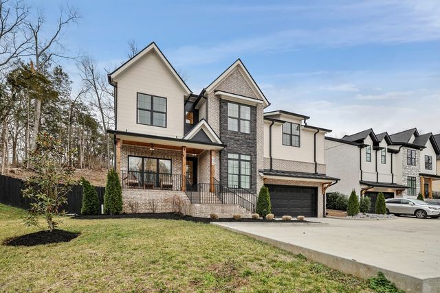 7674 Sawyer Brown Rd, Nashville, TN 37221