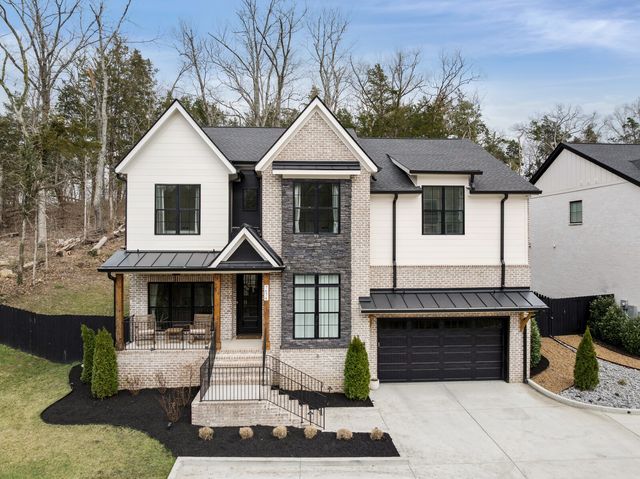 7674 Sawyer Brown Rd, Nashville, TN 37221