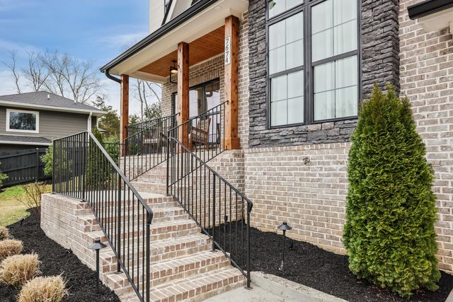 7674 Sawyer Brown Rd, Nashville, TN 37221