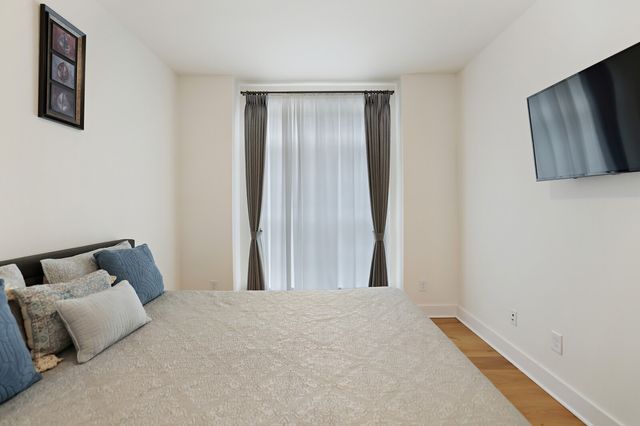 7674 Sawyer Brown Rd, Nashville, TN 37221