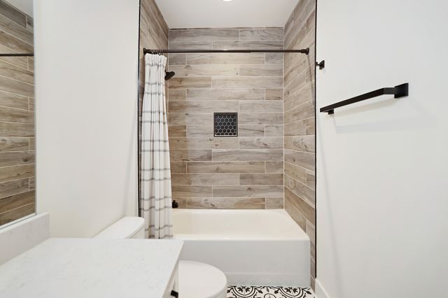 7674 Sawyer Brown Rd, Nashville, TN 37221