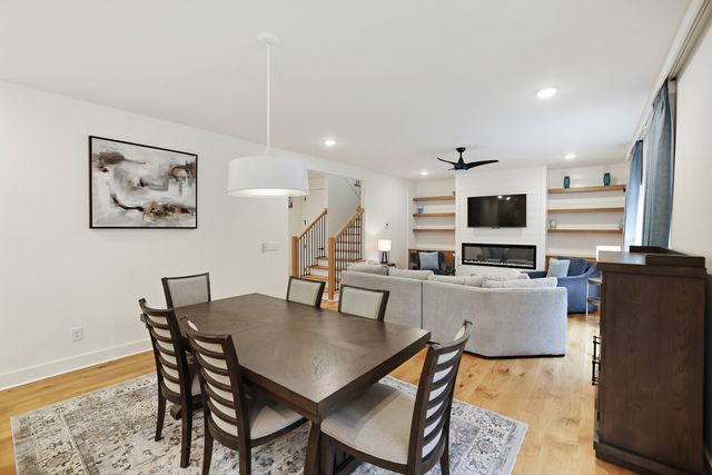 7674 Sawyer Brown Rd, Nashville, TN 37221