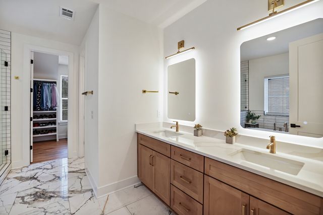 7674 Sawyer Brown Rd, Nashville, TN 37221