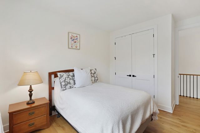 7674 Sawyer Brown Rd, Nashville, TN 37221