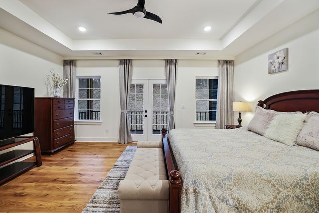 7674 Sawyer Brown Rd, Nashville, TN 37221