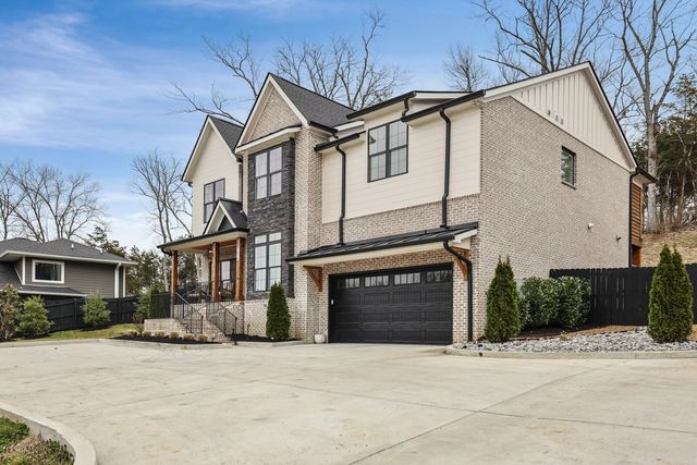 7674 Sawyer Brown Rd, Nashville, TN 37221