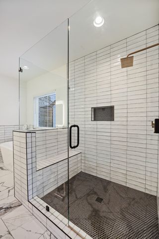 7674 Sawyer Brown Rd, Nashville, TN 37221