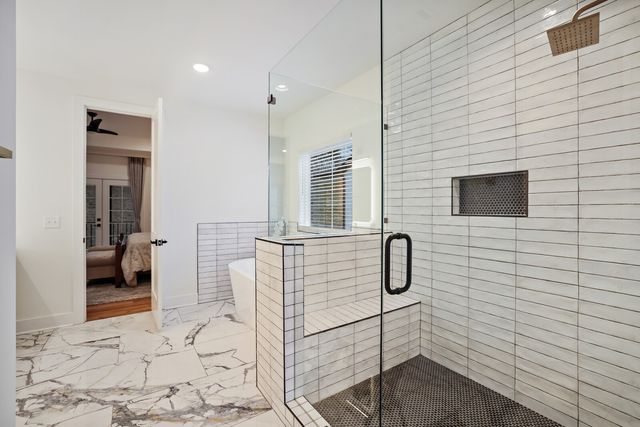 7674 Sawyer Brown Rd, Nashville, TN 37221