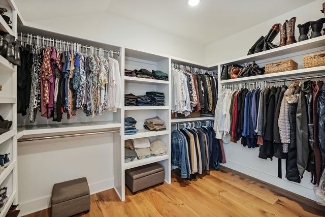 7674 Sawyer Brown Rd, Nashville, TN 37221