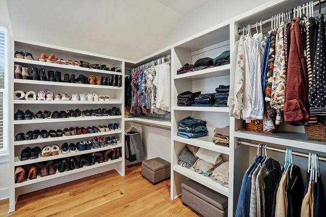 7674 Sawyer Brown Rd, Nashville, TN 37221