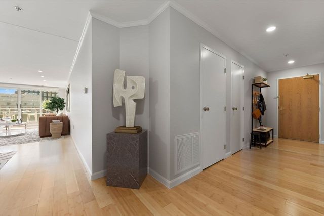 6 Canal Park 705, Cambridge, MA 02141