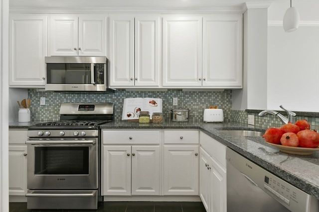 6 Canal Park 705, Cambridge, MA 02141