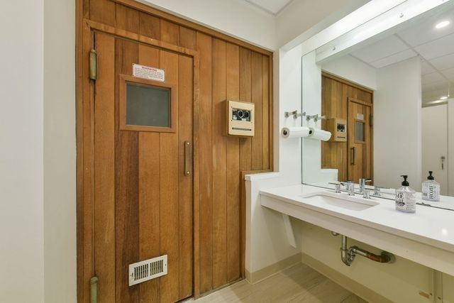 6 Canal Park 705, Cambridge, MA 02141