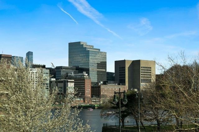 6 Canal Park 705, Cambridge, MA 02141