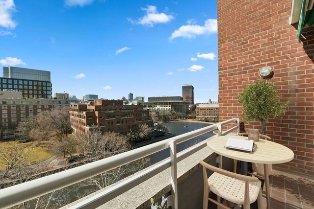 6 Canal Park 705, Cambridge, MA 02141